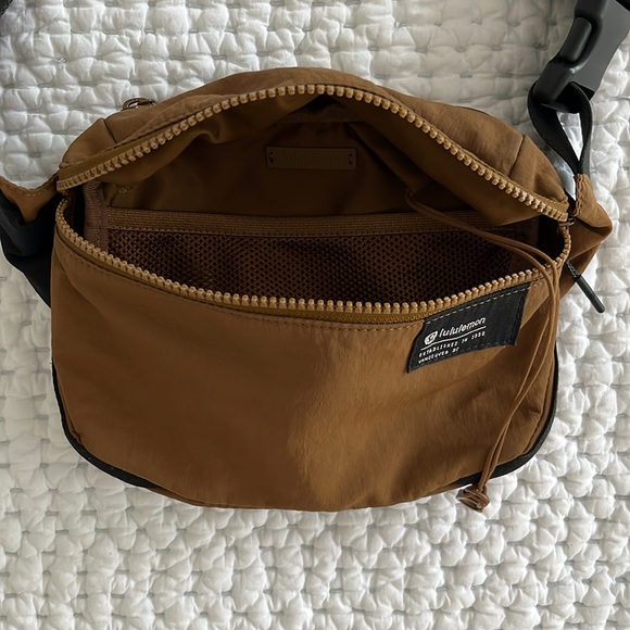 Lulu classic crossbody bag - Picture 4 of 5